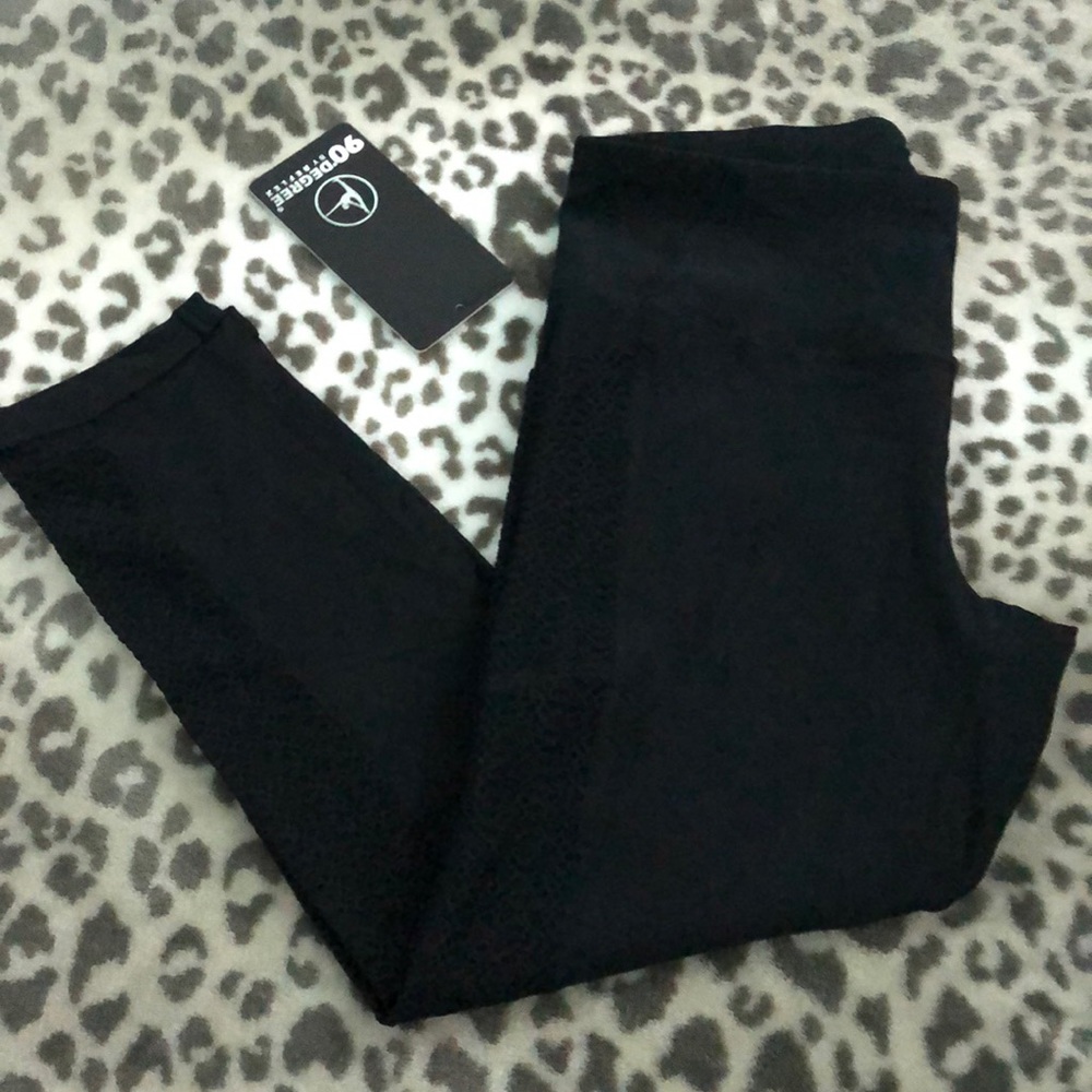 90 Degree by Reflex Cropped Lace Leggings in Black Size Medium